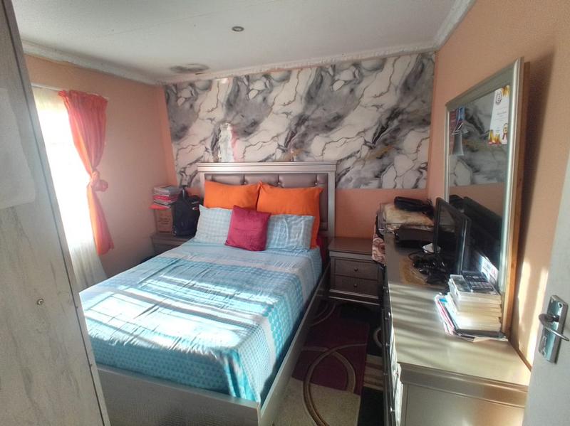 2 Bedroom Property for Sale in Lekgalong North West